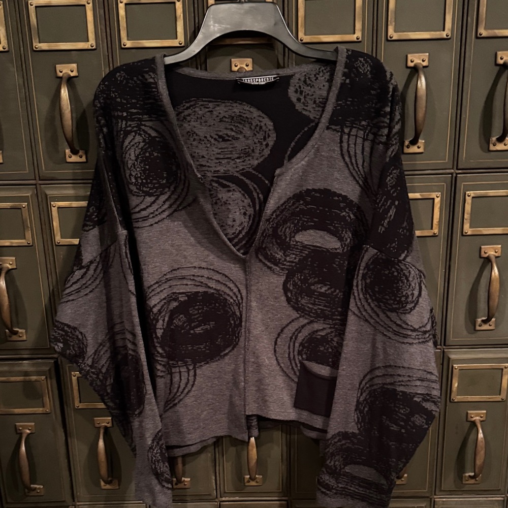 Transparenta Sweater